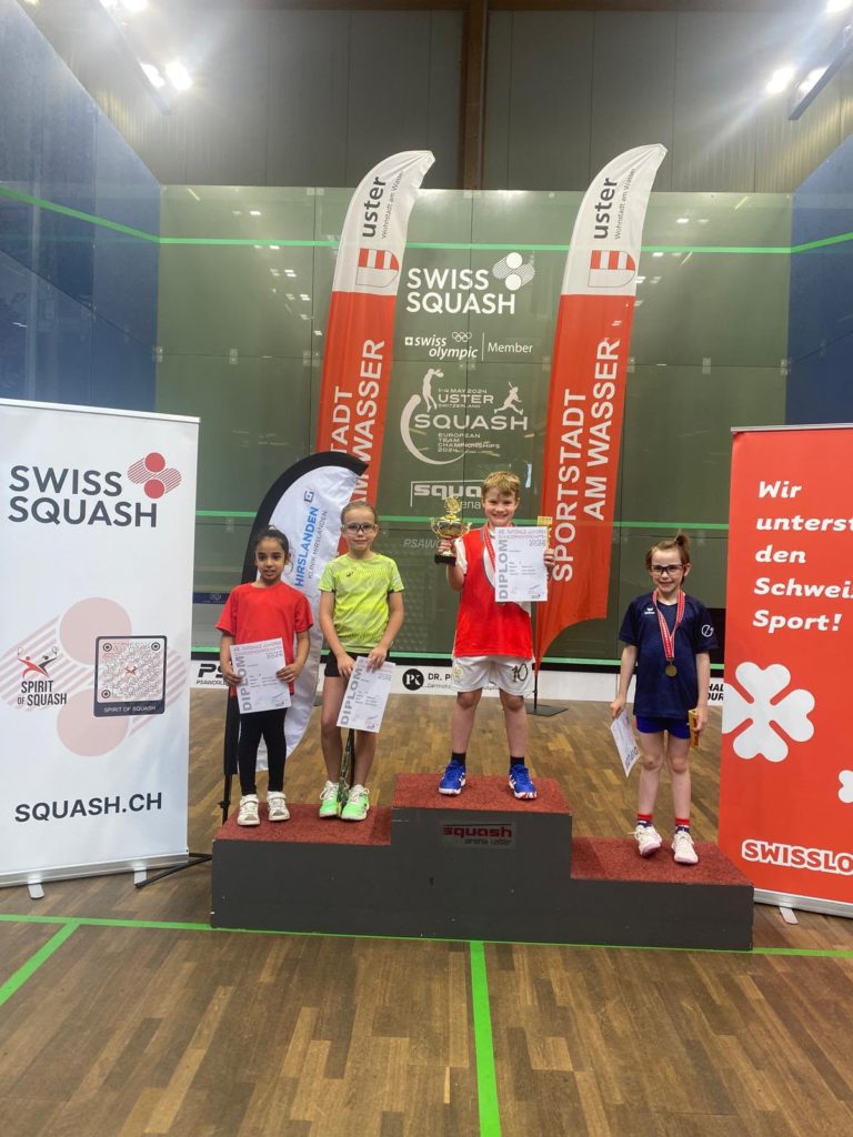 Podium d'une catégorie U11 aux championnats suisses juniors à Uster